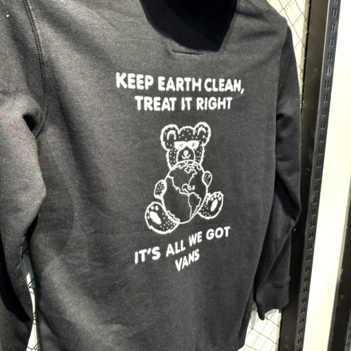 VANS CARTOON LOGO KEEP EARTH CLEAN HOODIE - Image 5